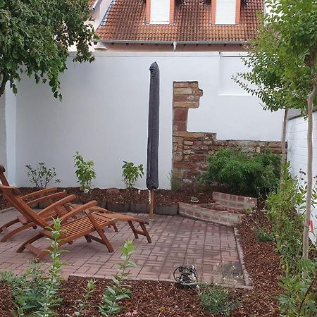 Ferienwohnung Charming Oldtown City Worms Exterior foto
